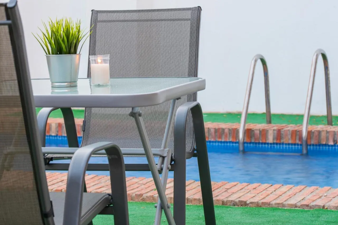 Apartamentos Granata Granada 0*,